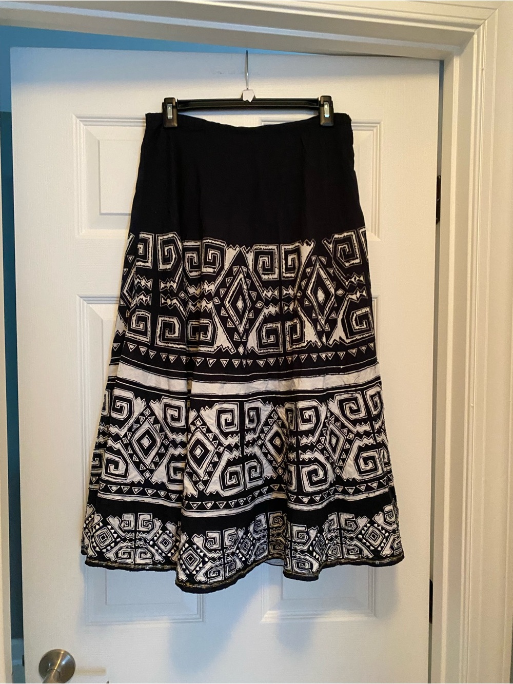 Chico's Black and White A-Line Midi Skirt with Geometric Print
